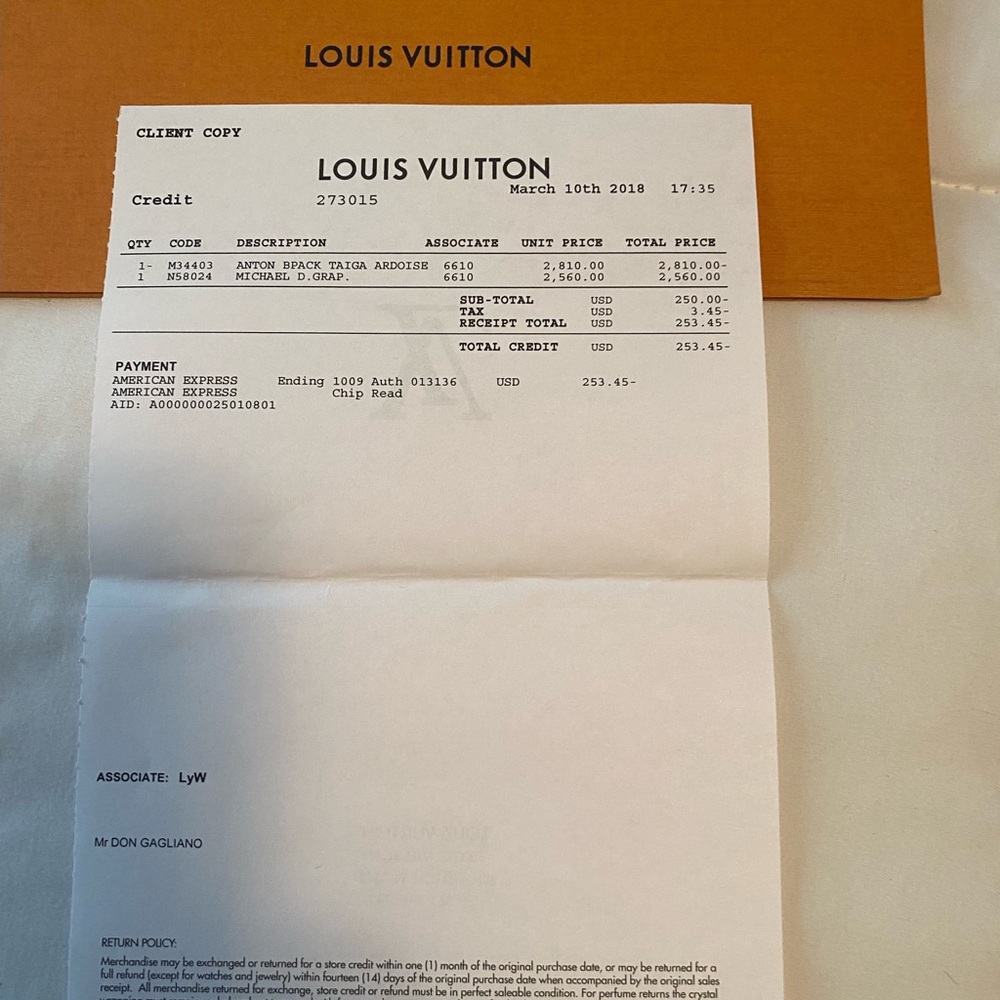 Louis Vuitton mens back pack - Picture 3 of 4